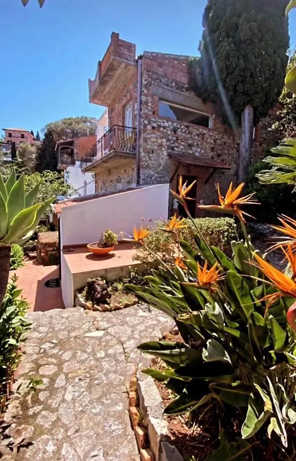 Casa Dei Sogni Taormina Bed and Breakfast