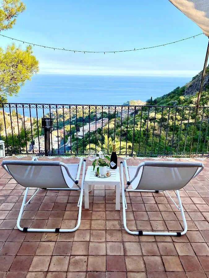 Bed & Breakfast Casa Dei Sogni Taormina Bed and Breakfast