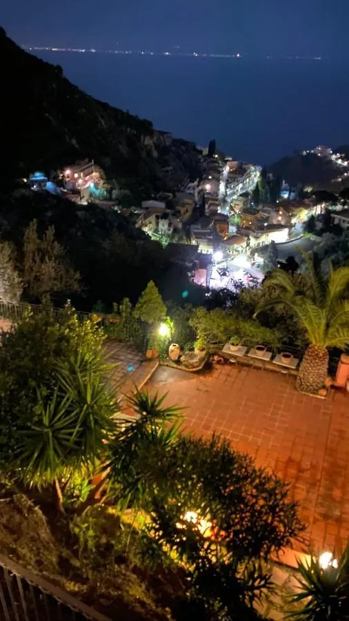 Casa Dei Sogni Taormina Bed and Breakfast