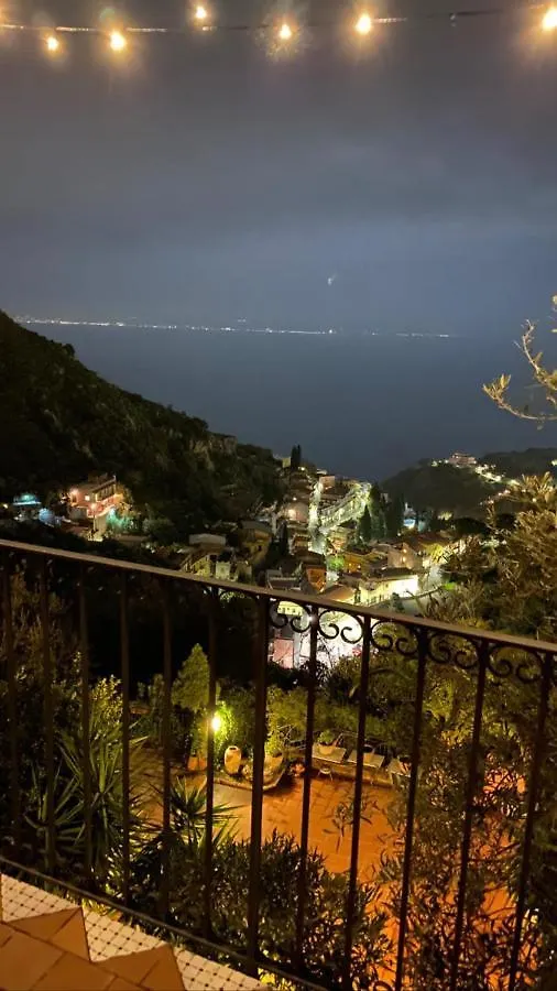 Bed & Breakfast Casa Dei Sogni Taormina Bed and Breakfast